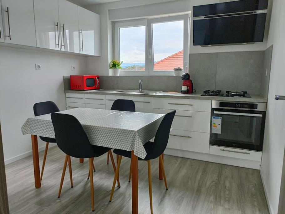 Appartement Entier F3 Renove - Petite Pause A Selestat Sélestat Exterior foto
